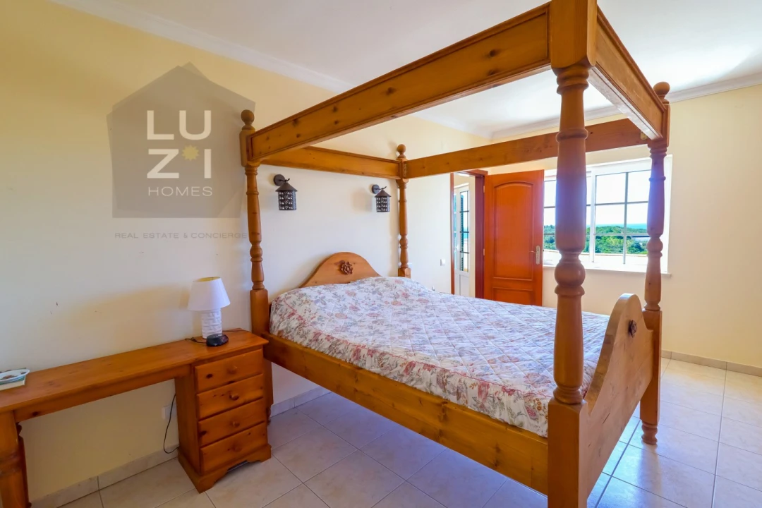 Moradia T6 para Venda em Luz Foto 52