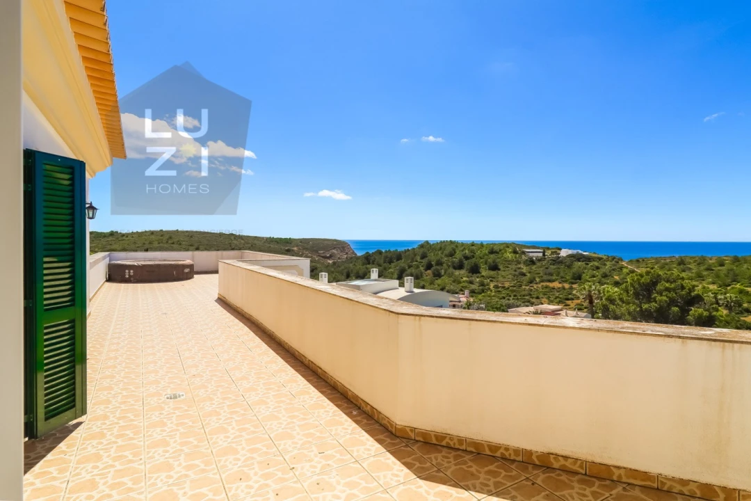 Moradia T6 para Venda em Luz Foto 44