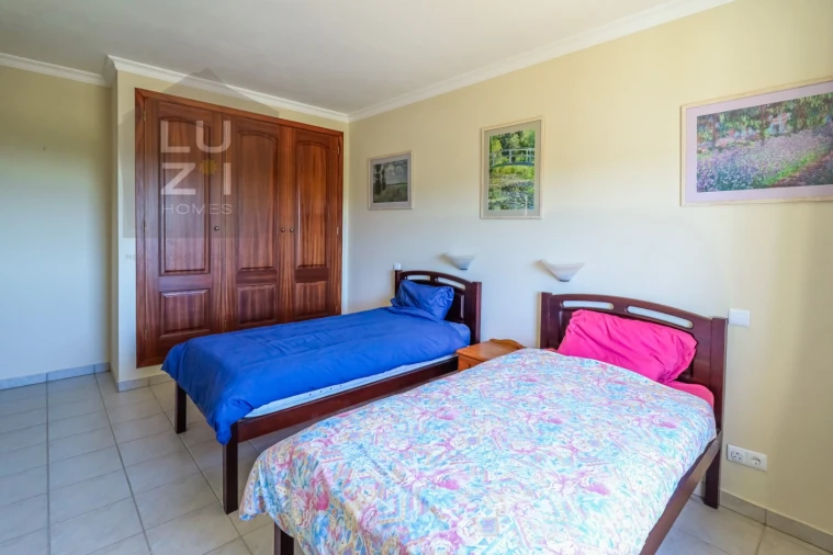 Moradia T6 para Venda em Luz Foto 31