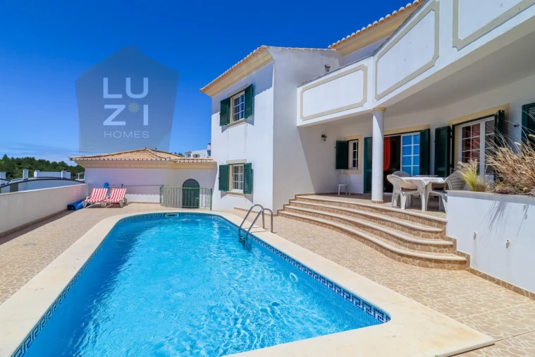 Moradia T6 para Venda em Luz Foto 12