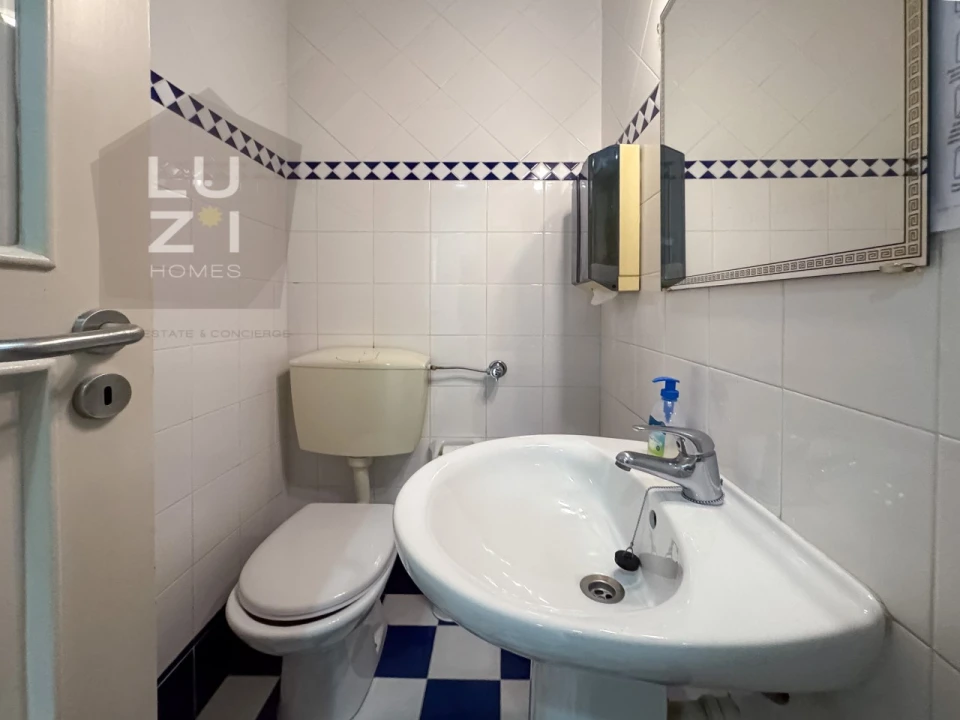 Negócio para Venda em Lagos (São Sebastião e Santa Maria) Foto 25