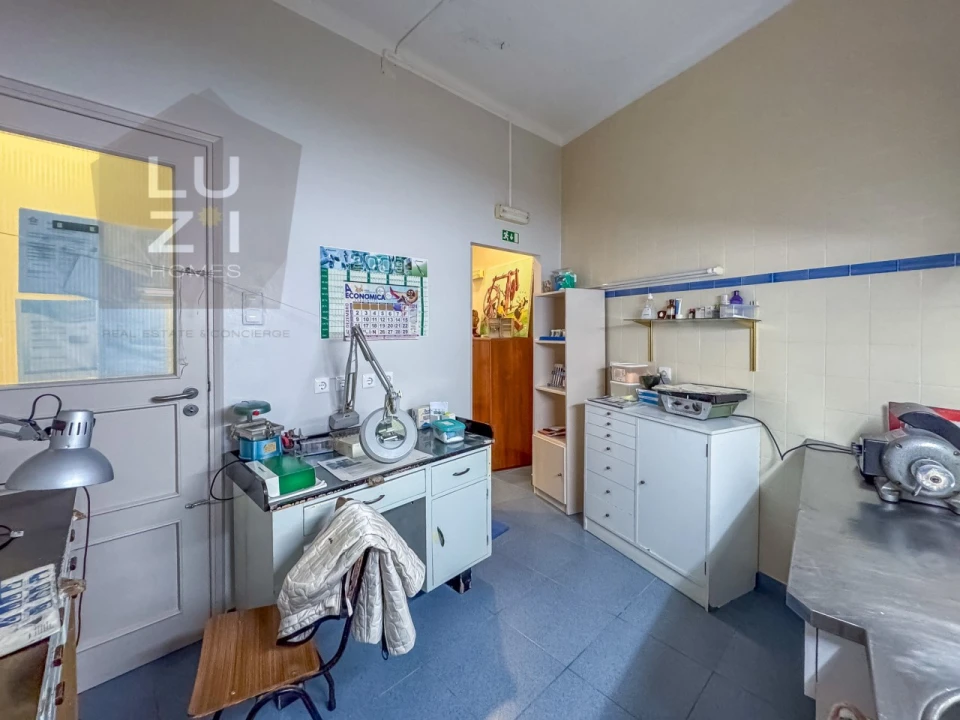 Negócio para Venda em Lagos (São Sebastião e Santa Maria) Foto 30