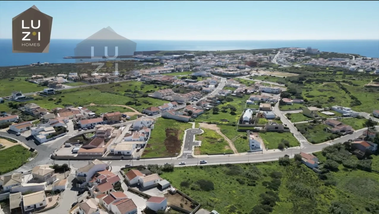 Terreno para Venda em Vila de Sagres Foto 1