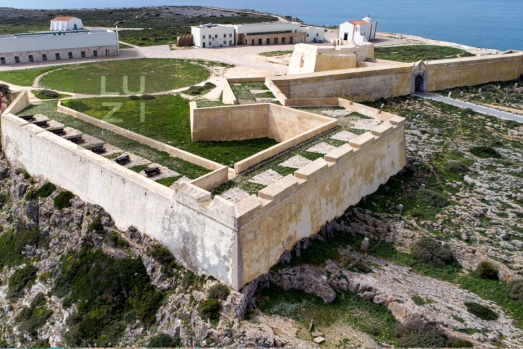 Terreno para Venda em Vila de Sagres Foto 15