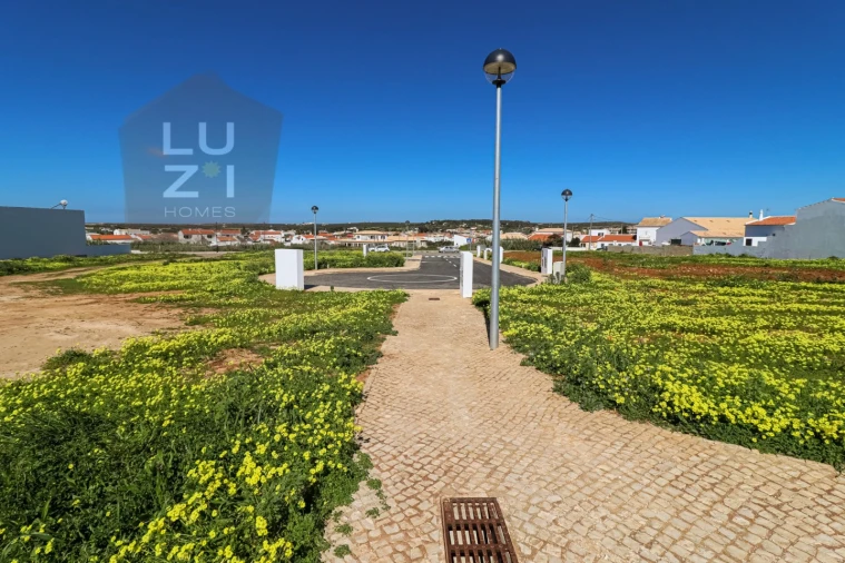 Terreno para Venda em Vila de Sagres Foto 9