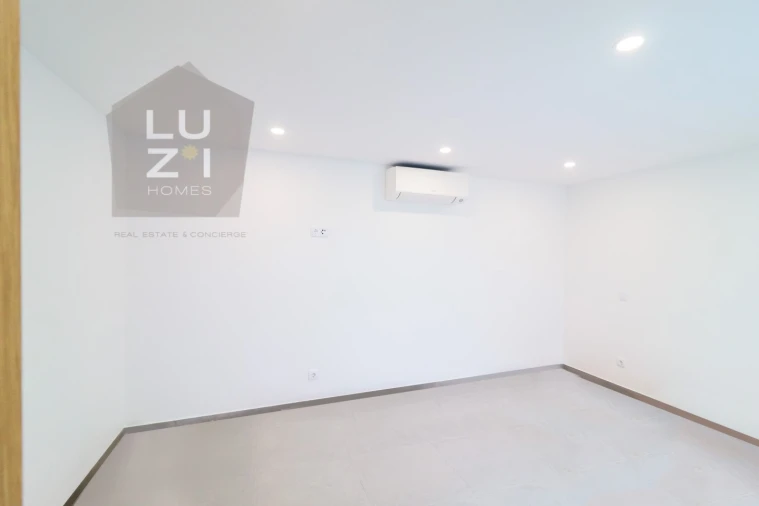 Moradia T6 para Venda em Lagos (São Sebastião e Santa Maria) Foto 16