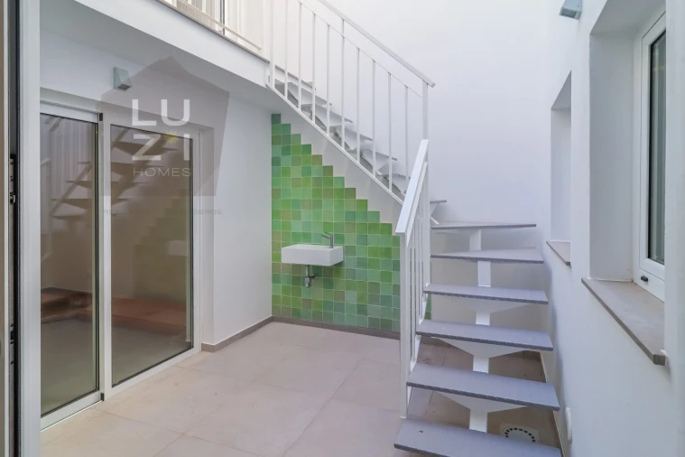 Moradia T6 para Venda em Lagos (São Sebastião e Santa Maria) Foto 18