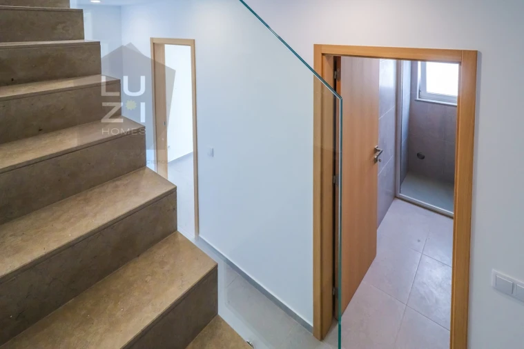 Moradia T6 para Venda em Lagos (São Sebastião e Santa Maria) Foto 36