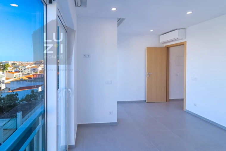 Moradia T6 para Venda em Lagos (São Sebastião e Santa Maria) Foto 41