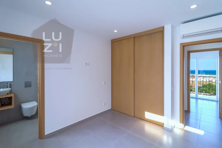 Moradia T6 para Venda em Lagos (São Sebastião e Santa Maria) Foto 48