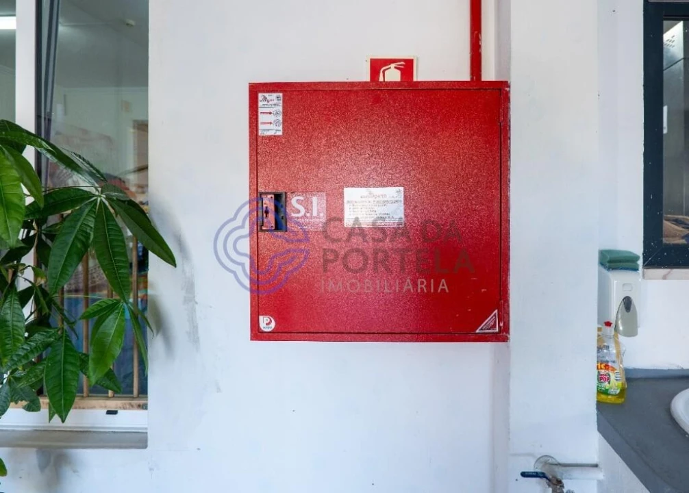 Negócio para Venda em Foz do Sousa e Covelo Foto 25