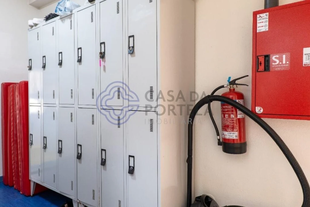 Negócio para Venda em Foz do Sousa e Covelo Foto 80