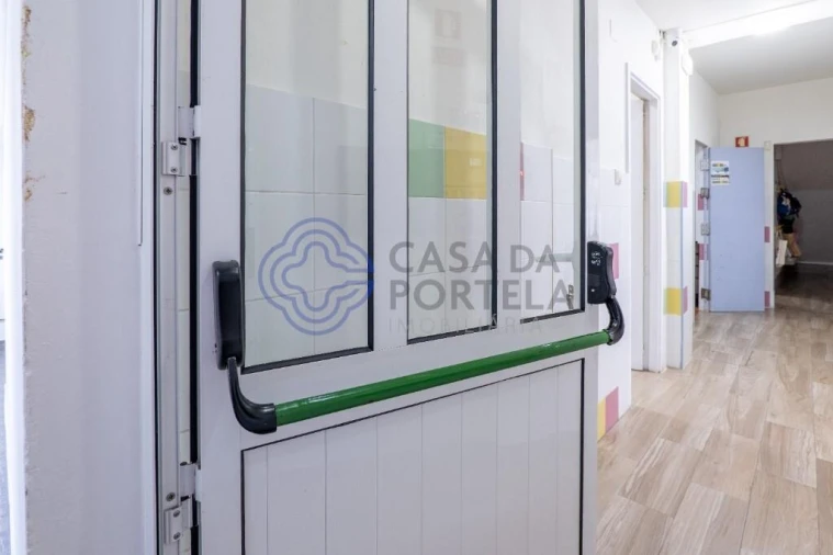 Negócio para Venda em Foz do Sousa e Covelo Foto 32