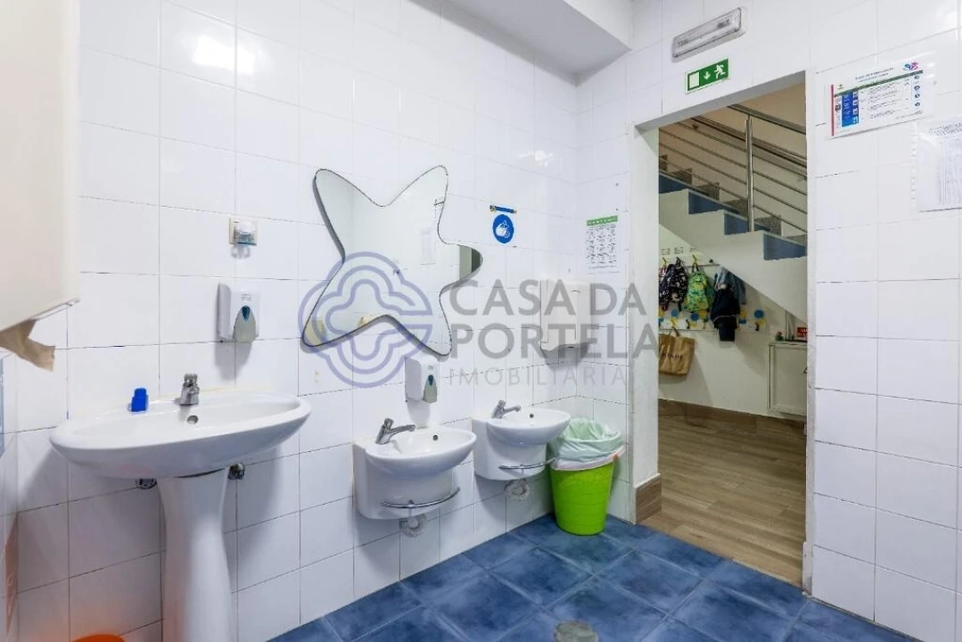 Negócio para Venda em Foz do Sousa e Covelo Foto 56