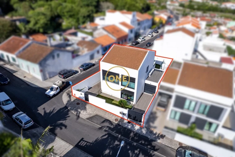 Moradia T3 para Venda em Fajã de Cima Foto 12