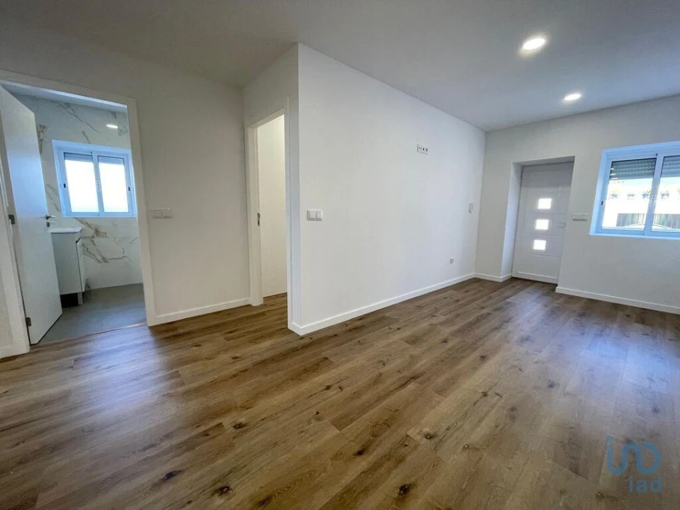 Moradia T2 para Venda em Arcozelo Foto 12