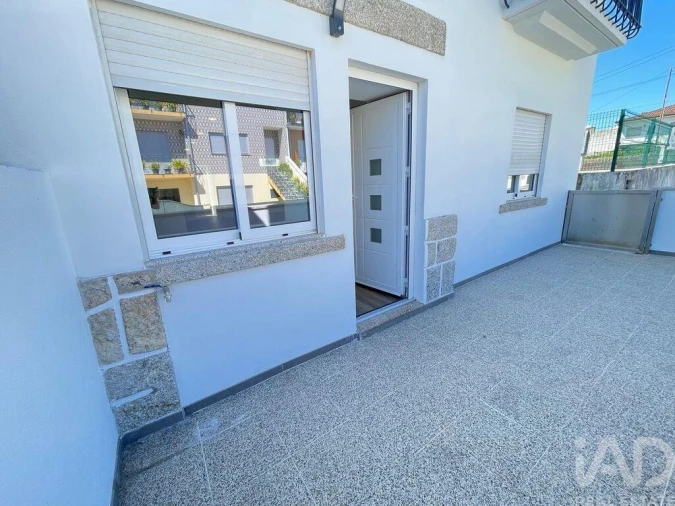 Moradia T2 para Venda em Arcozelo Foto 23