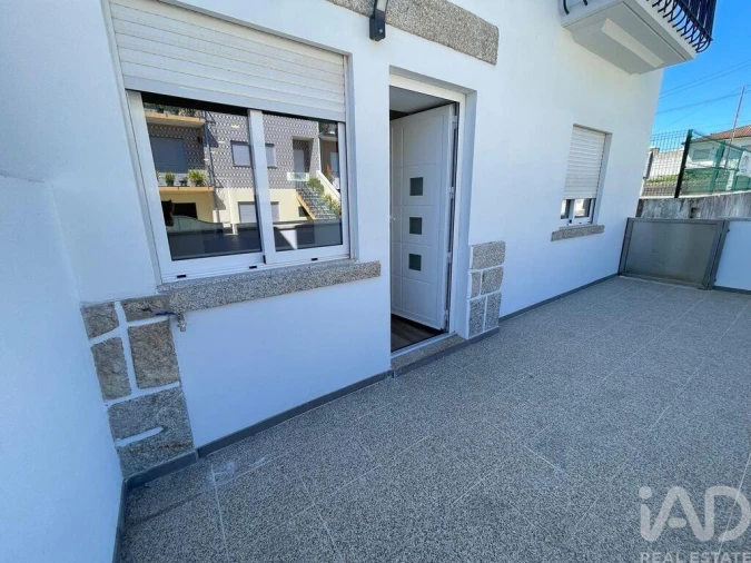 Moradia T2 para Venda em Arcozelo Foto 21