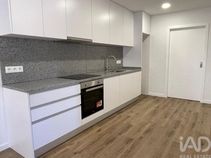 Moradia T2 para Venda em Arcozelo Foto 27