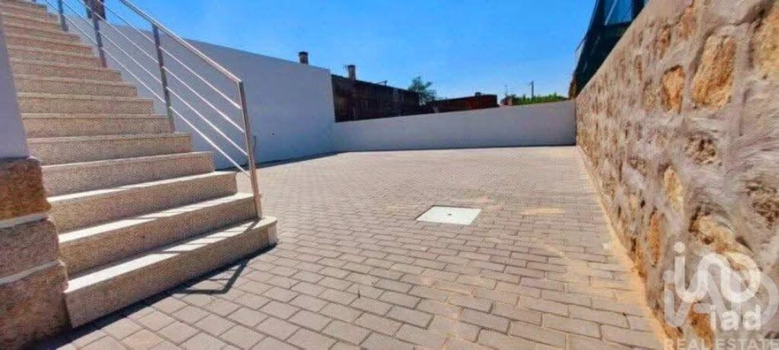 Moradia T2 para Venda em Arcozelo Foto 20