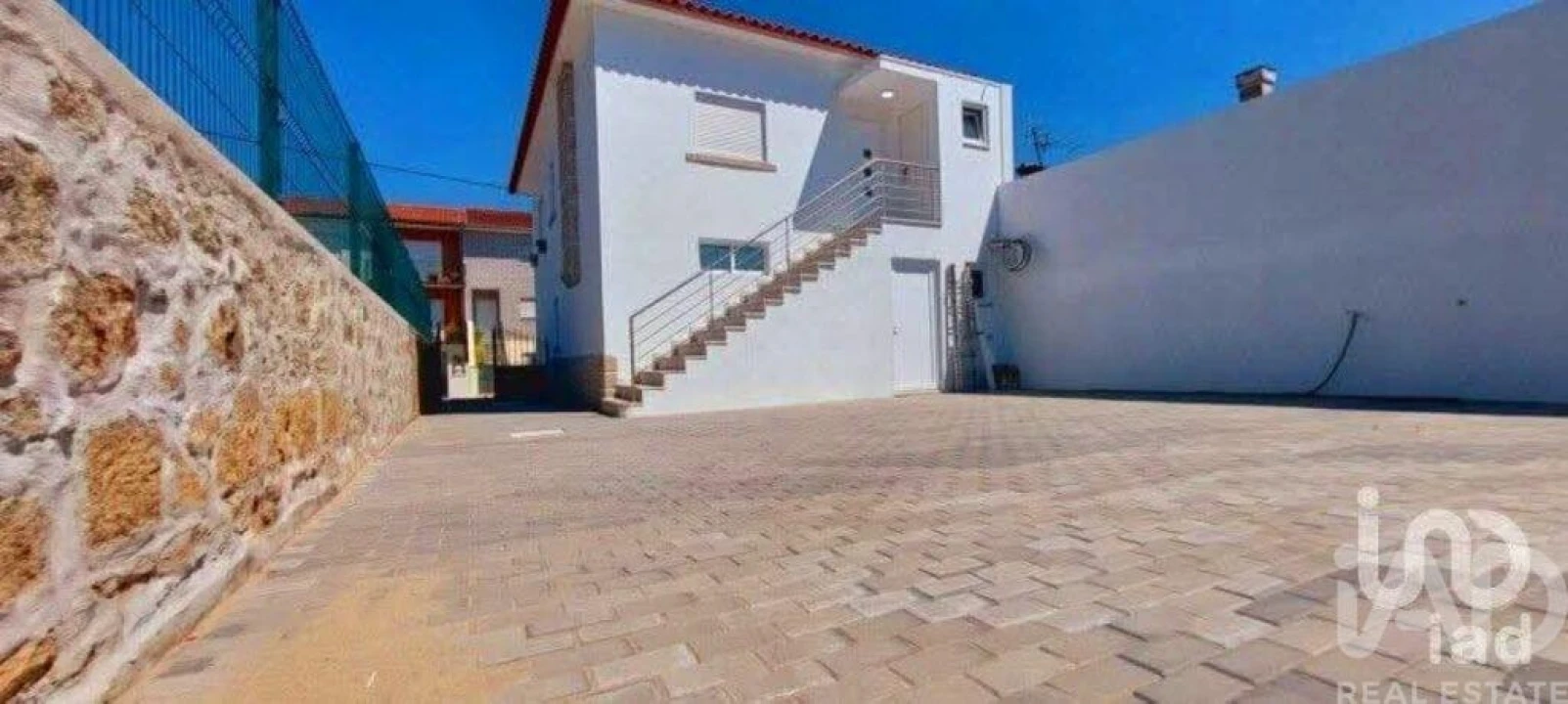 Moradia T2 para Venda em Arcozelo Foto 29