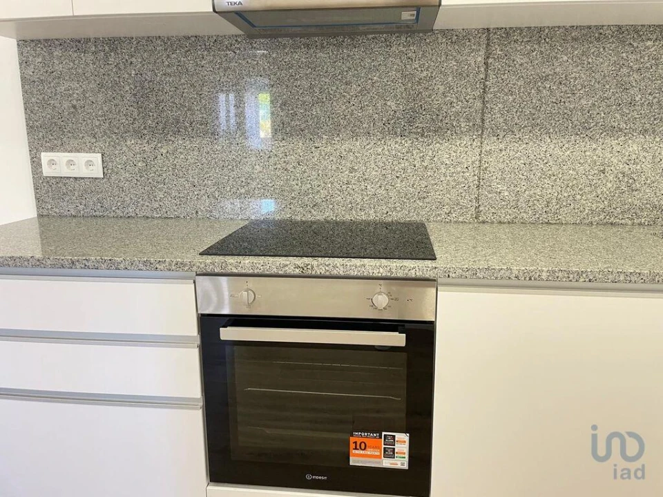 Moradia T2 para Venda em Arcozelo Foto 5