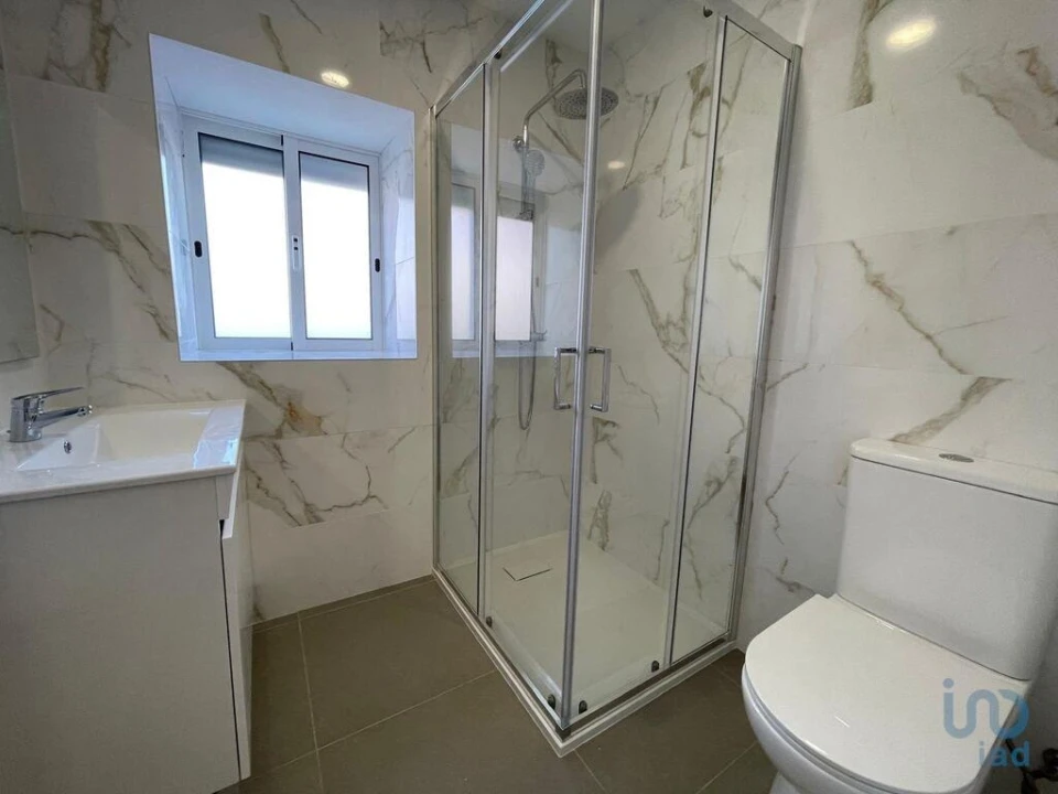 Moradia T2 para Venda em Arcozelo Foto 10