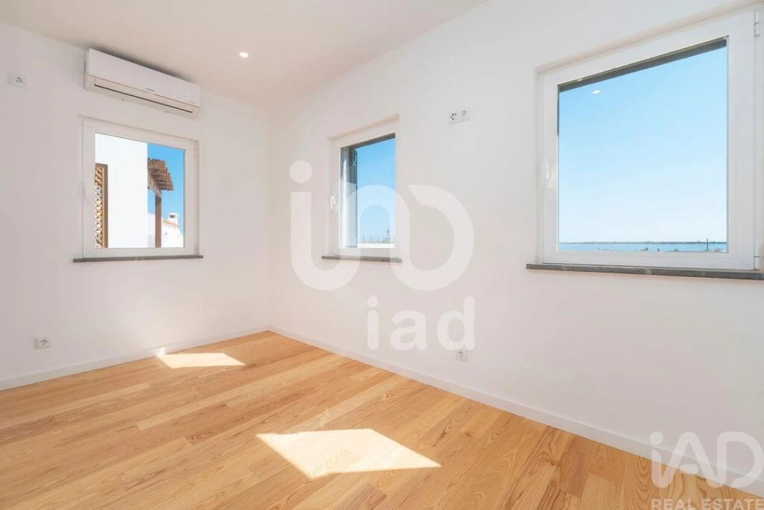 Moradia T2 para Venda em Faro (Sé e São Pedro) Foto 17