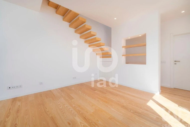 Moradia T2 para Venda em Faro (Sé e São Pedro) Foto 8