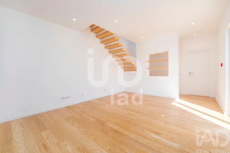 Moradia T2 para Venda em Faro (Sé e São Pedro) Foto 6