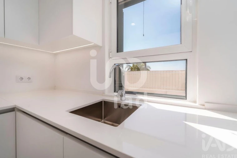 Moradia T2 para Venda em Faro (Sé e São Pedro) Foto 13