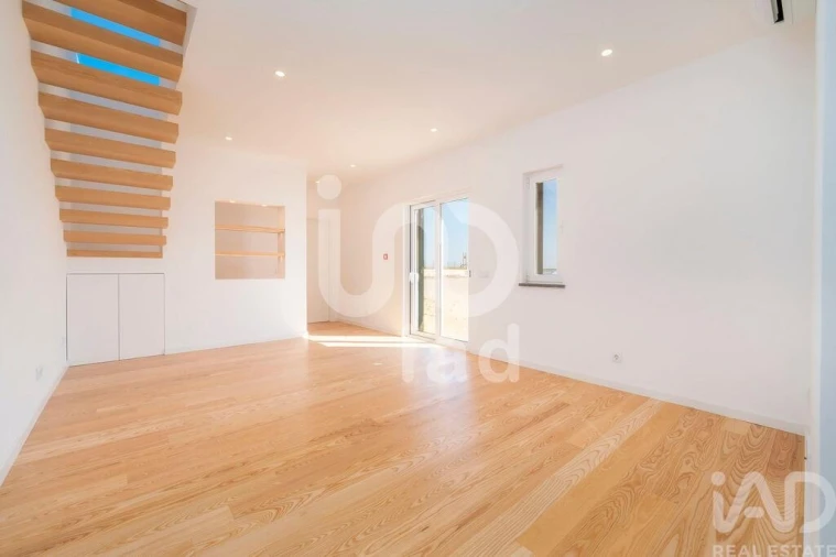 Moradia T2 para Venda em Faro (Sé e São Pedro) Foto 7