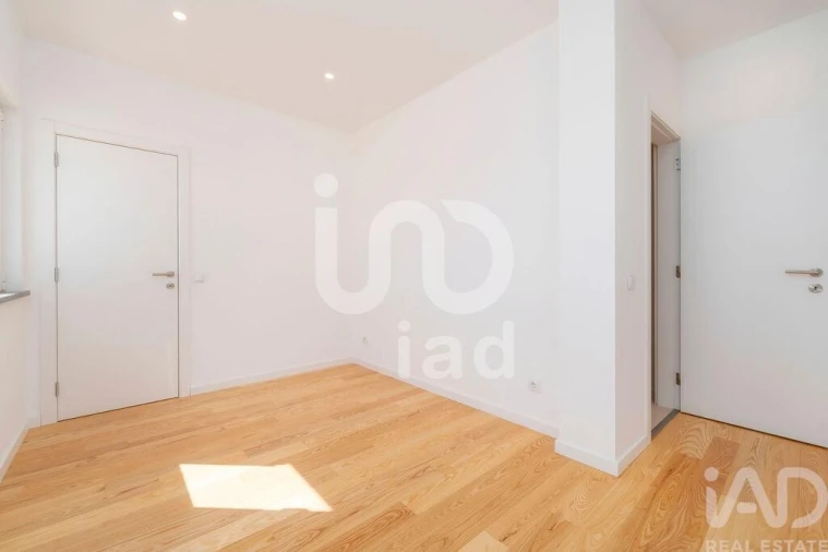 Moradia T2 para Venda em Faro (Sé e São Pedro) Foto 18