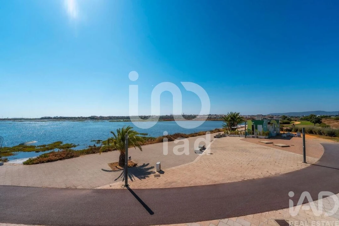 Moradia T2 para Venda em Faro (Sé e São Pedro) Foto 3