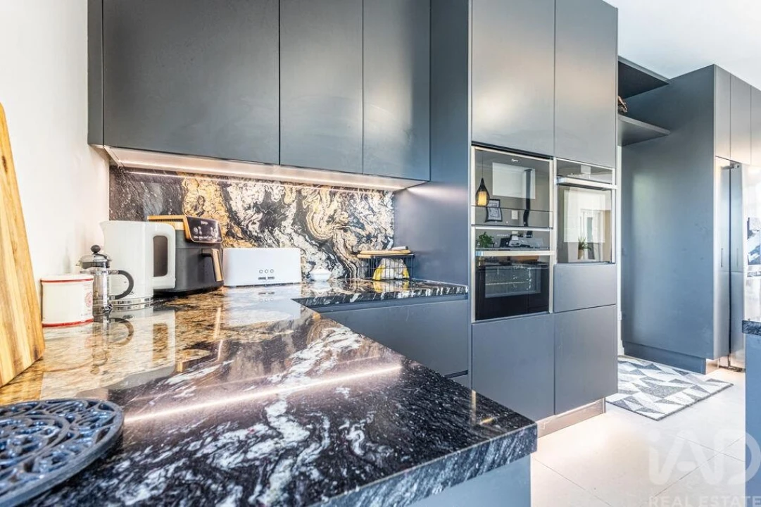 Moradia T5 para Venda em Barrio Foto 3