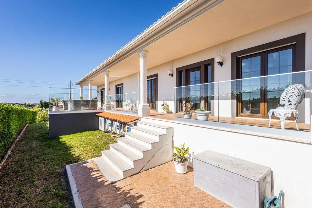 Moradia T5 para Venda em Barrio Foto 16