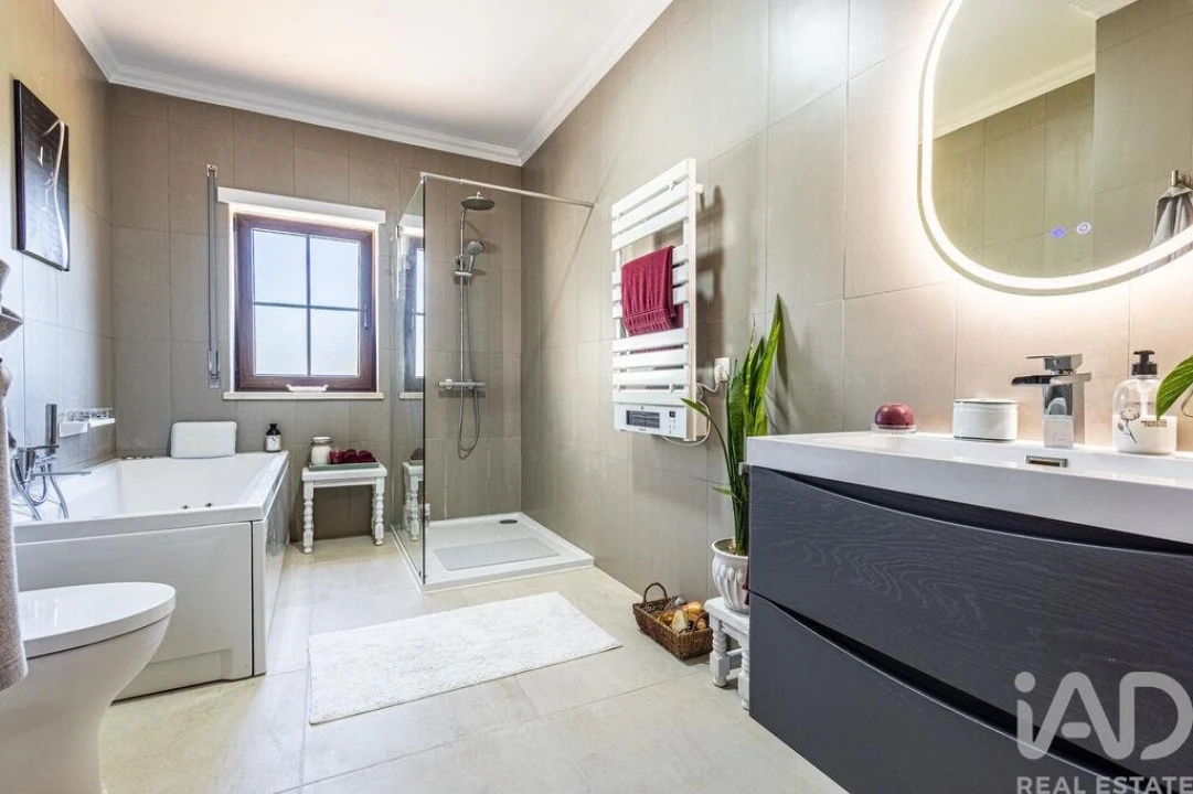 Moradia T5 para Venda em Barrio Foto 26