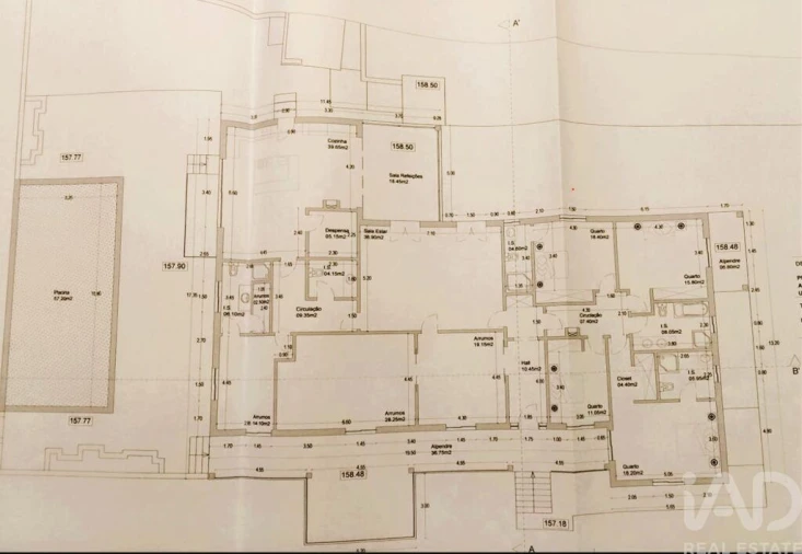 Moradia T5 para Venda em Barrio Foto 30