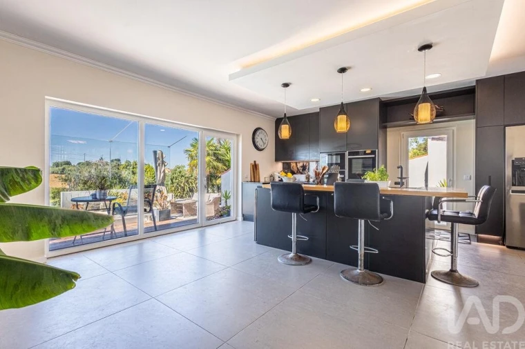 Moradia T5 para Venda em Barrio Foto 1