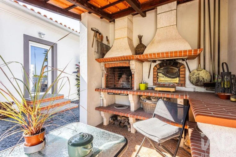 Moradia T5 para Venda em Barrio Foto 12