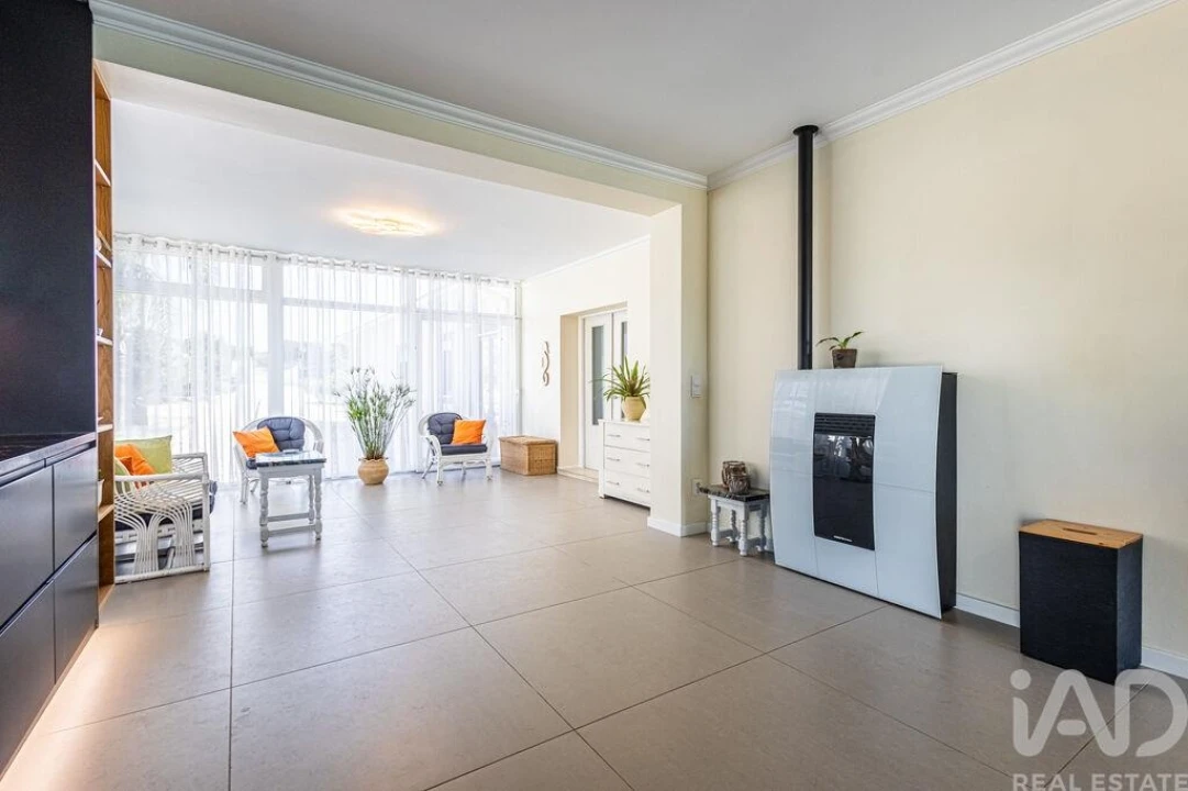 Moradia T5 para Venda em Barrio Foto 17