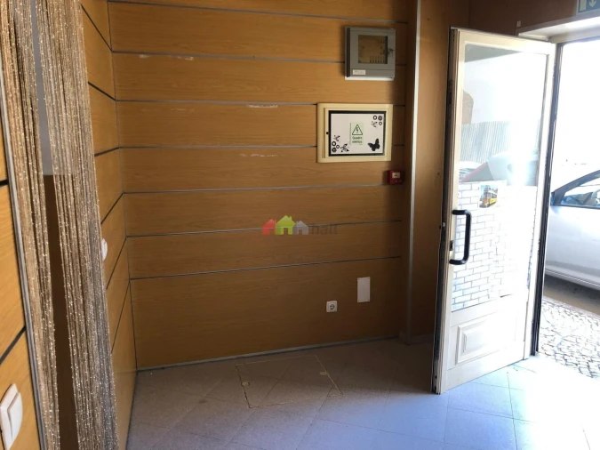 Loja para Arrendamento em Alto do Seixalinho, Santo André e Verderena Foto 2