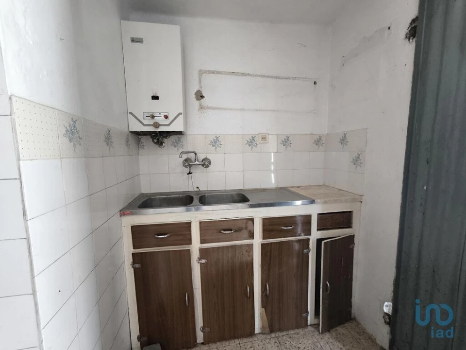 Moradia T2 para Venda em Gafete Foto 5