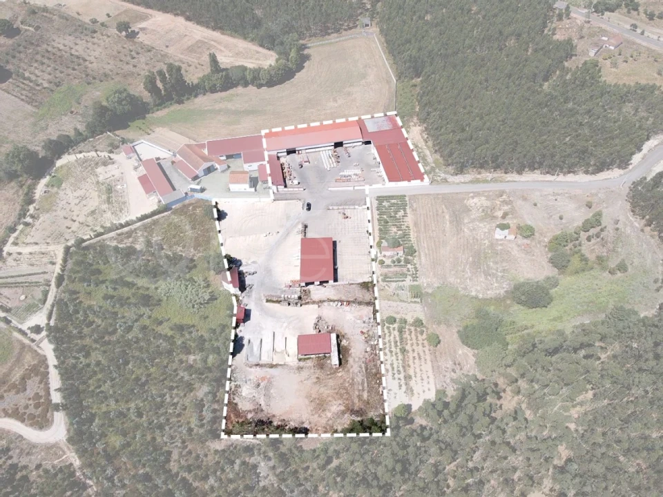 Armazém para Venda em Campelos e Outeiro da Cabeça Foto 2