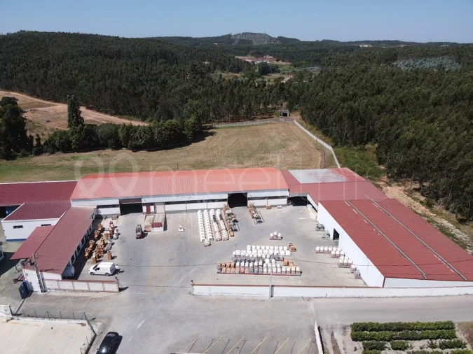 Armazém para Venda em Campelos e Outeiro da Cabeça Foto 3
