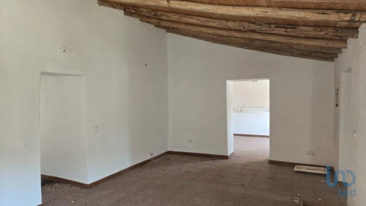 Moradia T2 para Venda em Ameixial Foto 10