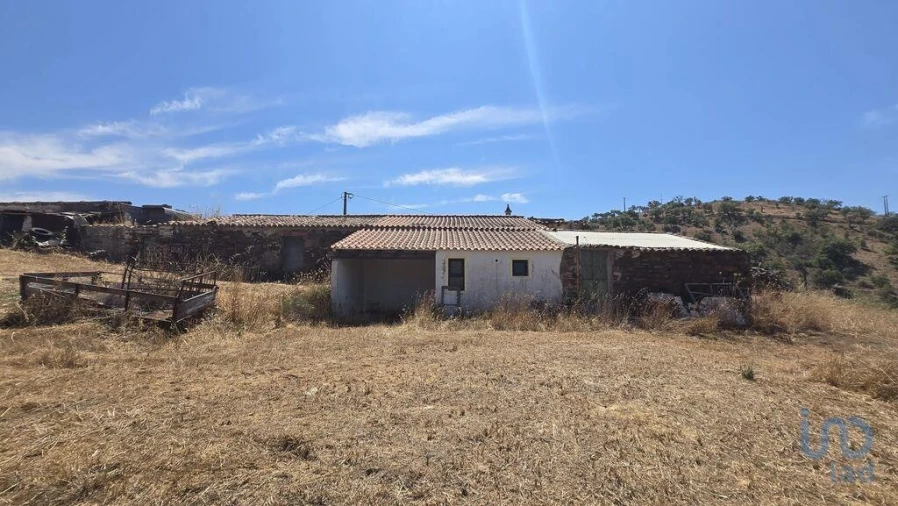 Moradia T2 para Venda em Ameixial Foto 3