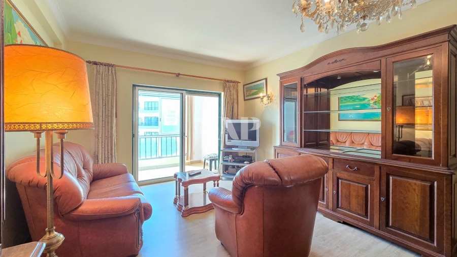 Apartamento T2 para Venda em Quarteira Foto 6