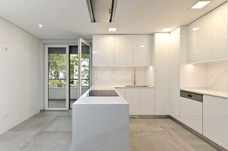 Apartamento T3 para Venda em Carcavelos e Parede Foto 21