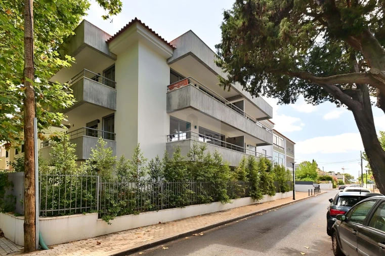 Apartamento T3 para Venda em Carcavelos e Parede Foto 1
